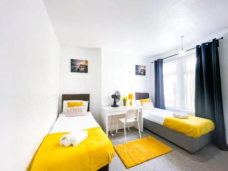 Beautiful 2 Bedroom House - Free Parking - Lt House Leicester Exterior photo